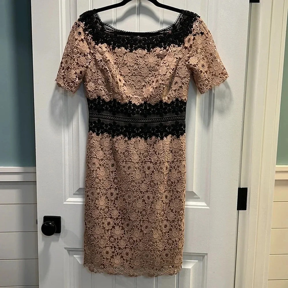 NUE by Shani Lace‎ Floral Nude w/Black Waist/Shoulder Accent Dress. Size 2.  NWT - Picture 3 of 14